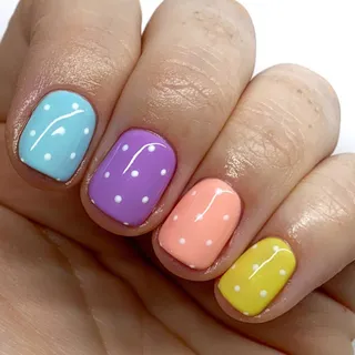 Preppy Pastel fashion nail, a rising fashion nail in 2023. 