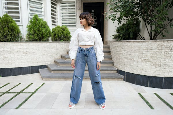 Baggy Jeans-One of the 2023 Fashion Trends. Photo courtesy: Pexels/