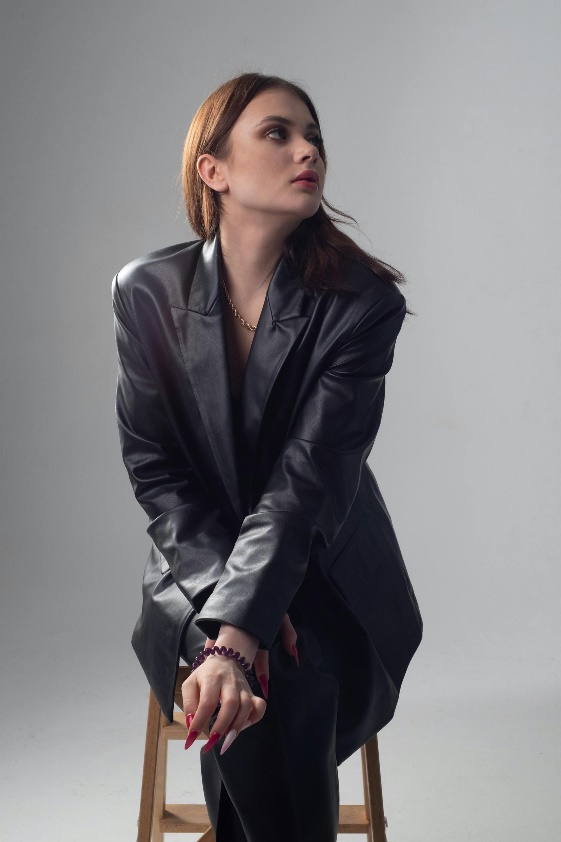 A leather blazer is one of the top leather presents for women to receive.