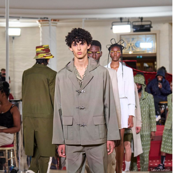 Men’s Elegance Unveiled: London Fashion Week S/S 24 Blends Modern Romance and Soft Grunge Trends