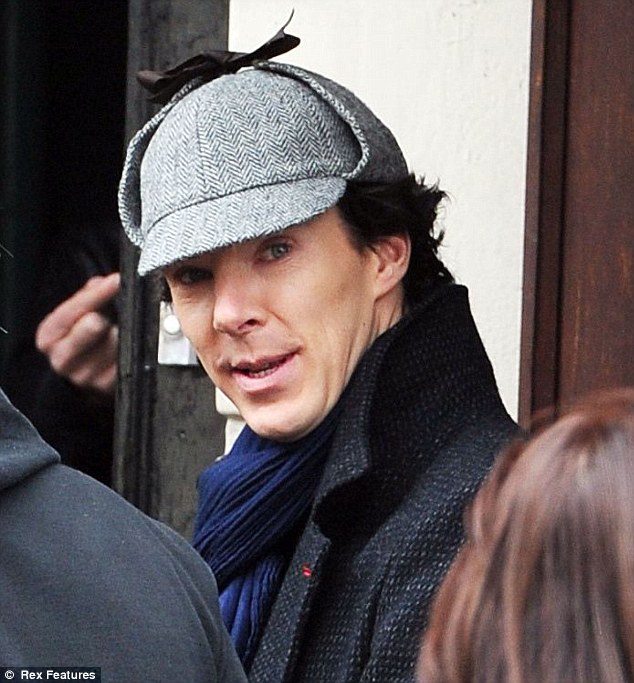 Sherlock: Benedict Cumberbatch wears iconic Deerstalker hat as he films new series | Daily Mail Online