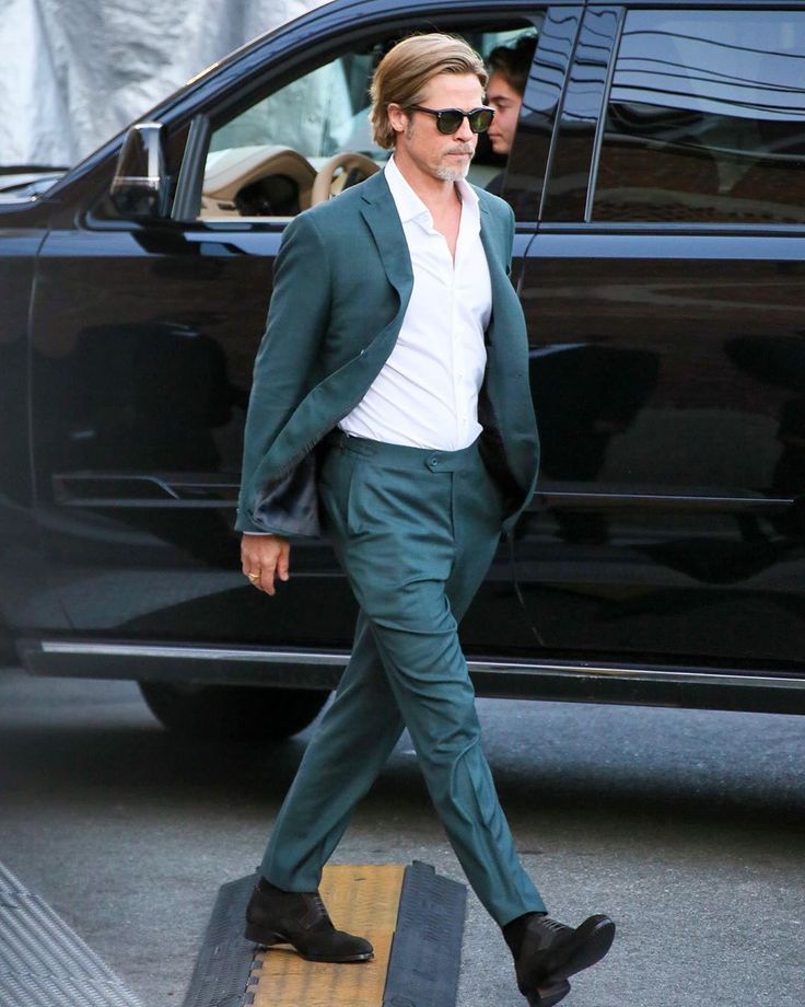 Thoughts on Brad Pitt's late night TV tailoring? | Brad pitt, Mens casual outfits, Mens outfits