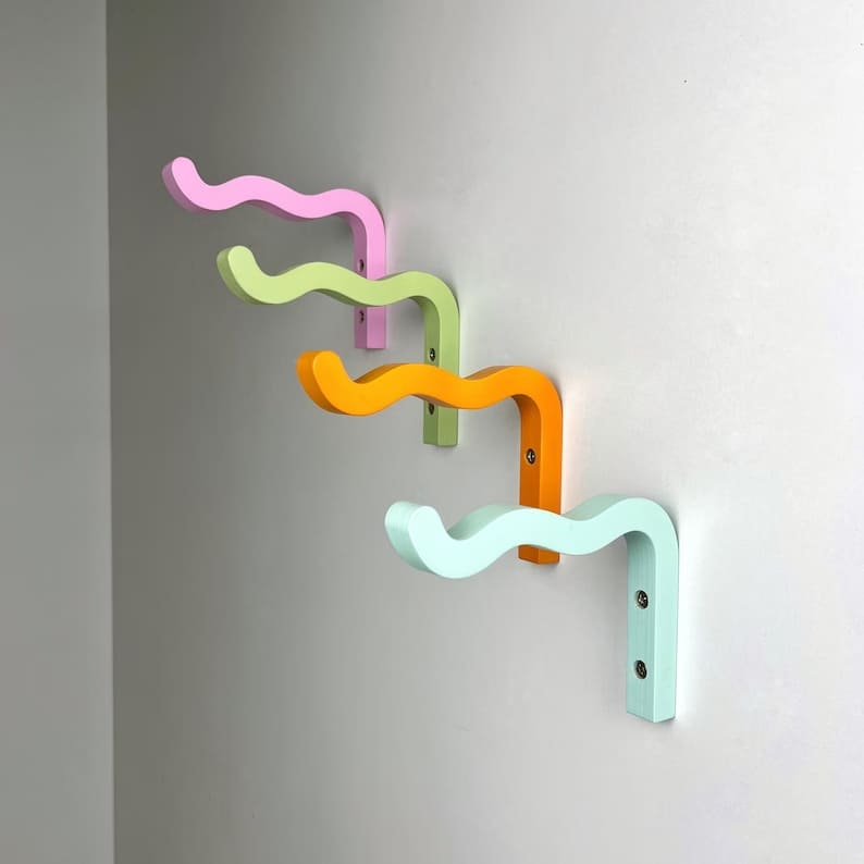 Some samples of Elegant Floating Wall Shelves. Courtesy: Evenwoodshop.com