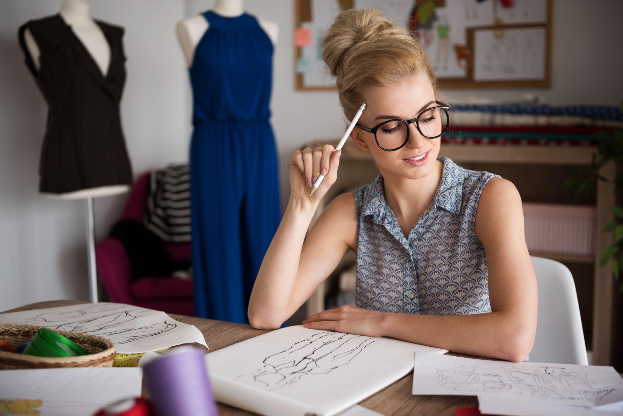 This is important to know How Fashion Entrepreneurs Can Stay Resilient in Hard Times. Image: Freepik